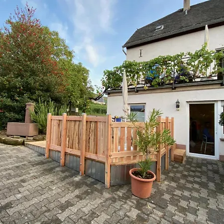 Ferienweingut Matthias Loewen Appartement Detzem Buitenkant foto