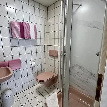 Ferienweingut Matthias Loewen Appartement Detzem Buitenkant foto