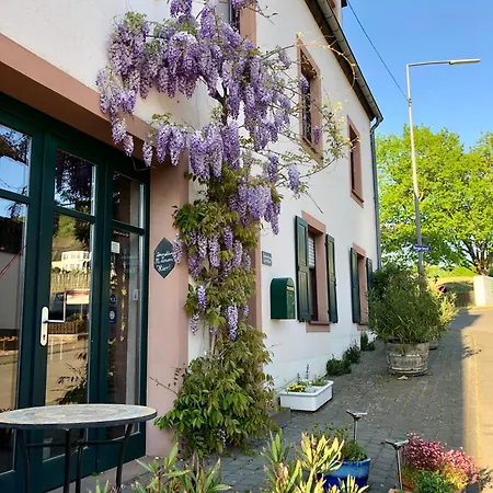 Ferienweingut Matthias Loewen Appartement Detzem Buitenkant foto