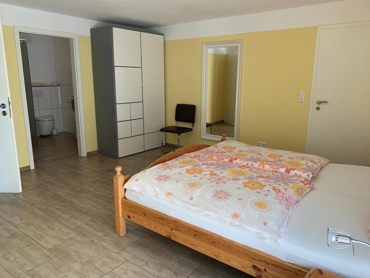 Ferienweingut Matthias Loewen Appartement Detzem